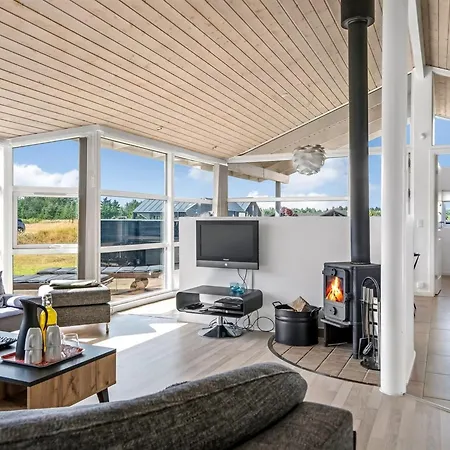 Vaula - 800m From The Sea By Interhome 度假居 *